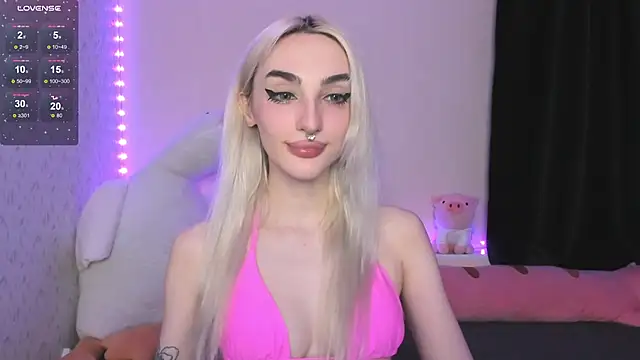 succubantra online show from 11-18-25, 01:04