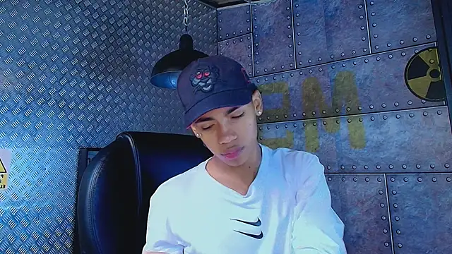 AlanCutee online show from 09-24-25, 11:24