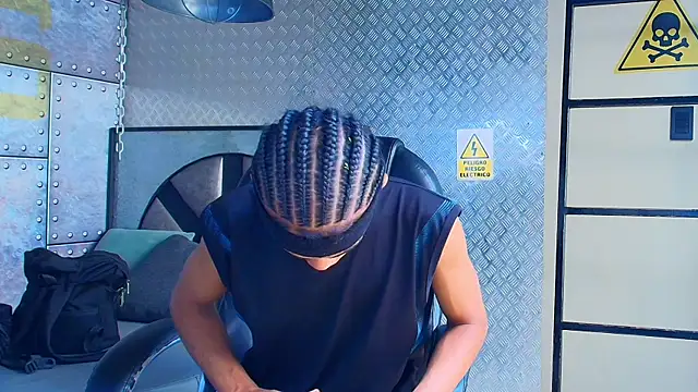 AlanCutee online show from 10-19-25, 02:29