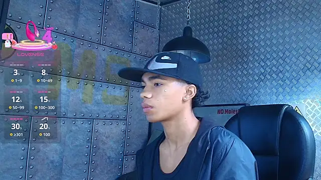 AlanCutee online show from 10-22-25, 12:16