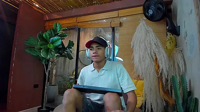 AlanCutee online show from 12-01-25, 12:43