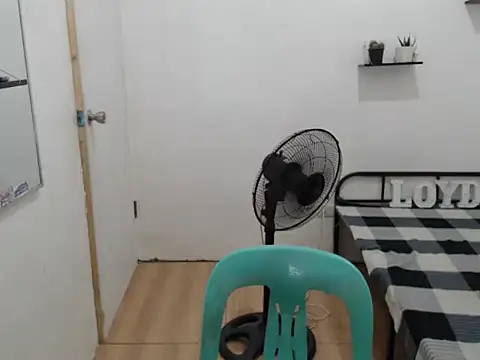 Lloyd wintours online show from 10-24-25, 07:32