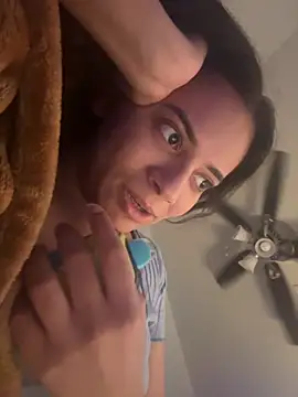 Snapshot of vixxnovalee chatting on 11-24-25, 02:11 vixxnovalee online show from 11-24-25, 02:11