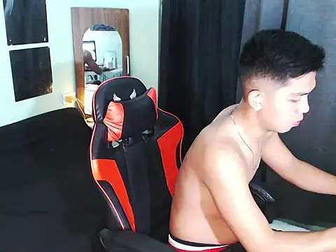 Hunky paul online show from 05-18-26, 05:13