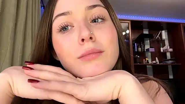 Snapshot of Adel_strongwoman chatting on 11-28-25, 05:04 Adel strongwoman online show from 11-28-25, 05:04