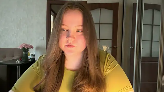Snapshot of Alice898 chatting on 06-22-26, 03:42 Alice898 online show from 06-22-26, 03:42