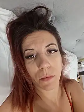 Snapshot of Anayssa_ chatting on 09-19-25, 10:32 Anayssa online show from 09-19-25, 10:32