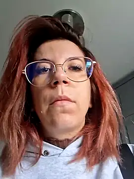 Snapshot of Anayssa_ chatting on 09-30-25, 01:27 Anayssa online show from 09-30-25, 01:27