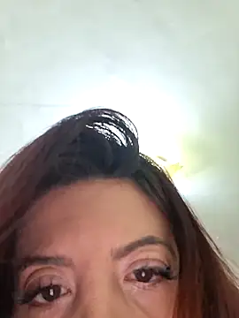 Snapshot of Anayssa_ chatting on 02-13-26, 05:53 Anayssa online show from 02-13-26, 05:53