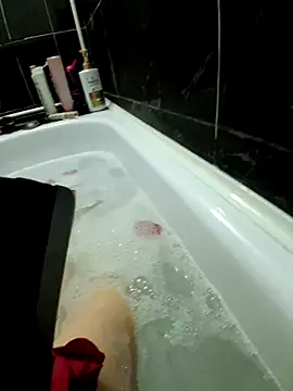 Snapshot of Anayssa_ chatting on 02-14-26, 06:15 Anayssa online show from 02-14-26, 06:15