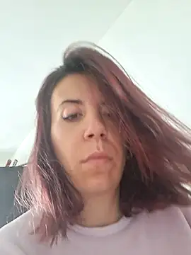 Snapshot of Anayssa_ chatting on 02-21-26, 10:27 Anayssa online show from 02-21-26, 10:27