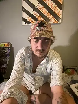 3615-ULLA online show from 12-22-25, 05:37