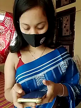 Snapshot of Sweet_Bindika07 chatting on 10-05-25, 05:28 Sweet Bindika07 online show from 10-05-25, 05:28