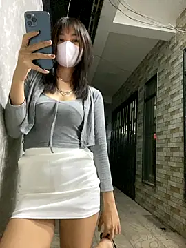   BabyShowPublic   online show from 11-25-25, 04:07