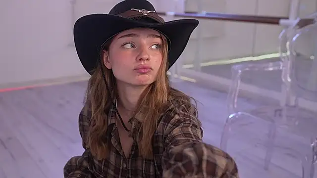 Snapshot of _floret_joy_ chatting on 09-21-25, 11:56 floret joy online show from 09-21-25, 11:56