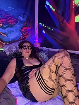 Nadja Noir online show from 10-25-25, 10:59