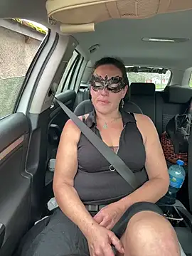 Nadja Noir online show from 11-16-25, 10:32