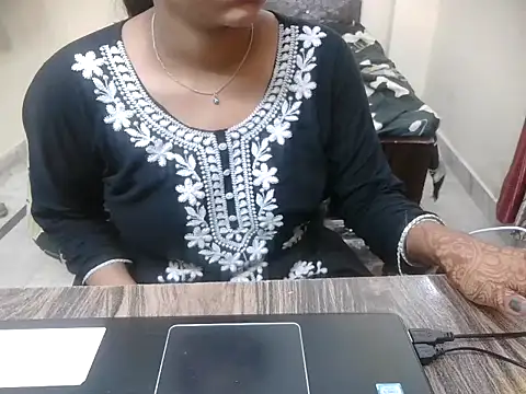 lusty kaira online show from 07-04-26, 10:21