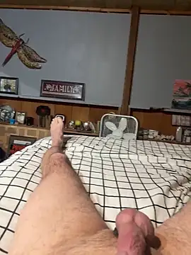 Snapshot of sharemyself chatting on 10-29-25, 12:35 sharemyself online show from 10-29-25, 12:35