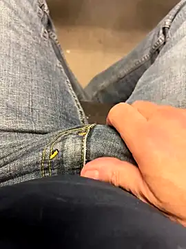 Snapshot of sharemyself chatting on 10-30-25, 05:02 sharemyself online show from 10-30-25, 05:02