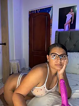 ema zoe online show from 11-28-25, 12:24