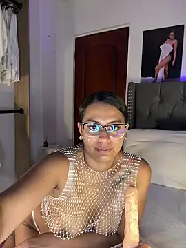 Snapshot of ema_zoe chatting on 07-19-26, 12:03 ema zoe online show from 07-19-26, 12:03