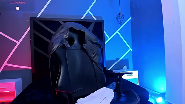 Eryonbradley online show from 12-13-25, 07:53