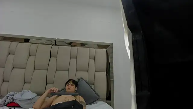 Snapshot of Mollyxketa1_ chatting on 10-06-25, 02:53 Mollyxketa1 online show from 10-06-25, 02:53