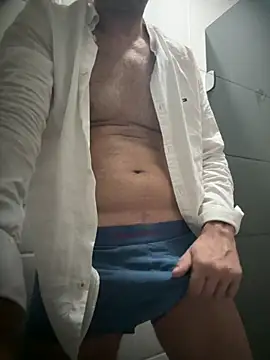 Snapshot of Sedutor420 chatting on 10-18-25, 03:42 Sedutor420 online show from 10-18-25, 03:42