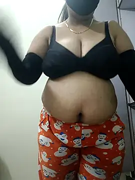 Snapshot of Bhabhiji1 chatting on 02-01-26, 06:06 Bhabhiji1 online show from 02-01-26, 06:06