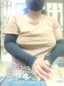 Snapshot of Bhabhiji1 chatting on 02-09-26, 07:29 Bhabhiji1 online show from 02-09-26, 07:29