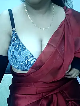 Snapshot of Bhabhiji1 chatting on 04-21-26, 02:23 Bhabhiji1 online show from 04-21-26, 02:23
