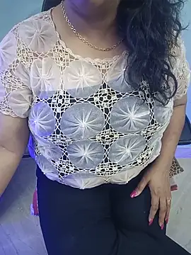 Snapshot of Bhabhiji1 chatting on 05-31-26, 06:09 Bhabhiji1 online show from 05-31-26, 06:09