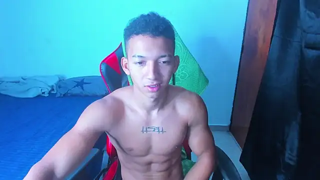 JuanchiT66 online show from 04-10-26, 03:28