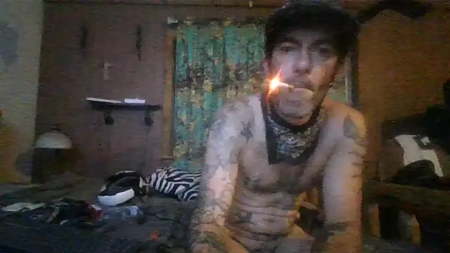 Snapshot of theboobietrap chatting on 09-11-25, 02:33 theboobietrap online show from 09-11-25, 02:33