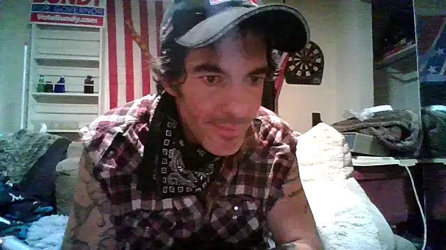 Snapshot of theboobietrap chatting on 10-12-25, 04:44 theboobietrap online show from 10-12-25, 04:44