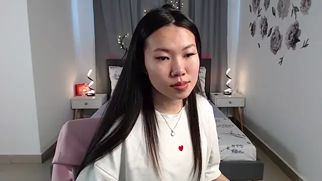 LunaPurrr online show from 09-09-25, 11:26