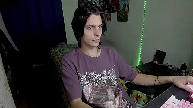 Snapshot of golden_ryyan chatting on 06-11-26, 07:06 golden ryyan online show from 06-11-26, 07:06