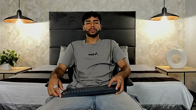 RaphaelDufort online show from 09-23-25, 11:52