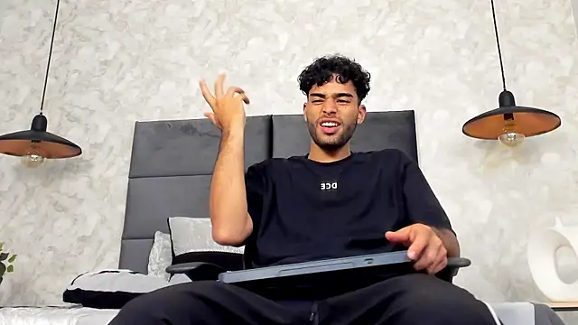 RaphaelDufort online show from 10-15-25, 11:49