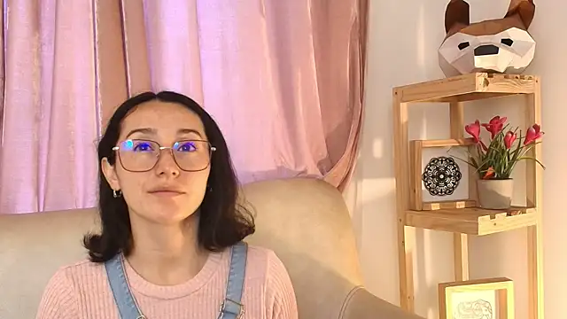 Snapshot of Ginevra_esposito chatting on 04-27-26, 12:47 Ginevra esposito online show from 04-27-26, 12:47