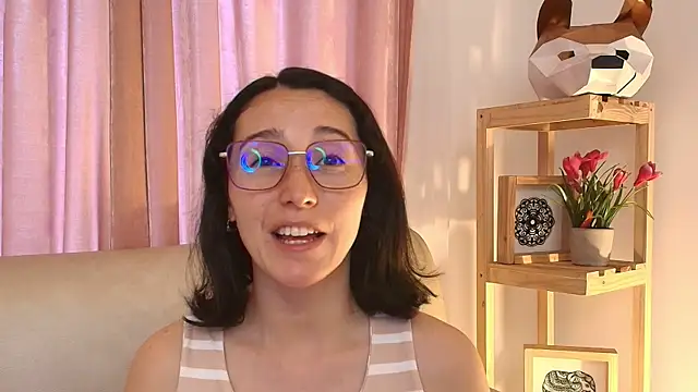 Snapshot of Ginevra_esposito chatting on 04-28-26, 12:32 Ginevra esposito online show from 04-28-26, 12:32