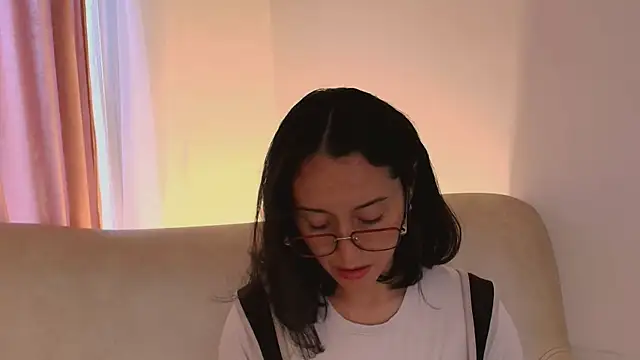 Snapshot of Ginevra_esposito chatting on 05-13-26, 12:57 Ginevra esposito online show from 05-13-26, 12:57