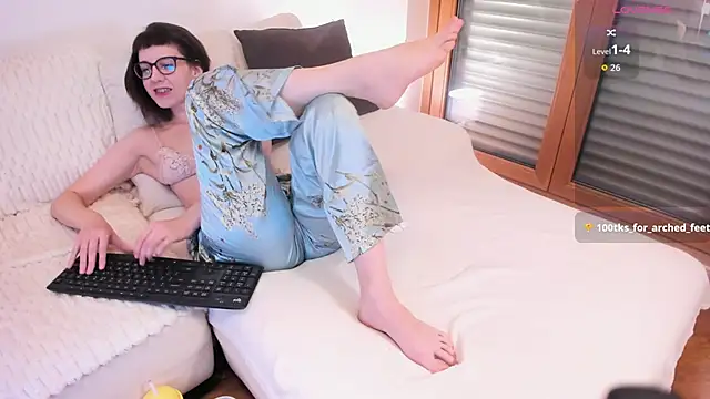 JaneLyrne online show from 03-04-26, 01:17