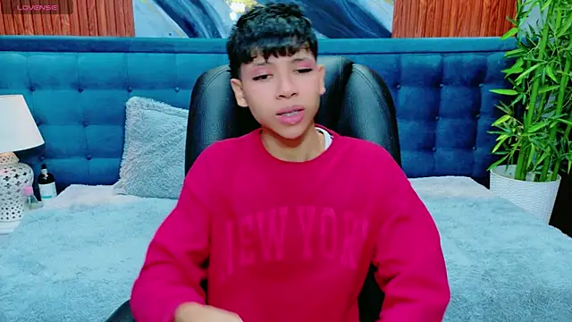 dilan 911 online show from 03-18-26, 06:44