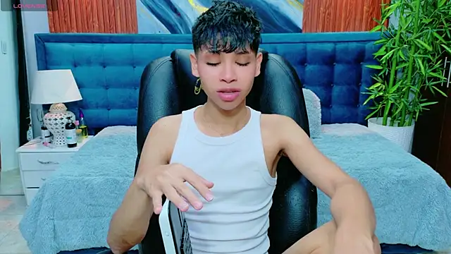 dilan 911 online show from 03-25-26, 07:09