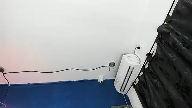 Snapshot of latinhotmuscle chatting on 06-18-26, 05:19 latinhotmuscle online show from 06-18-26, 05:19