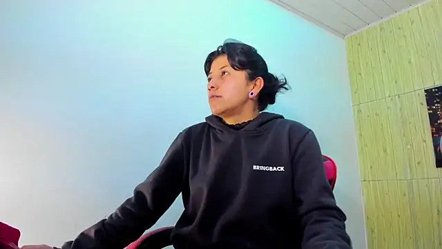 Raven Rouge  online show from 10-22-25, 04:13