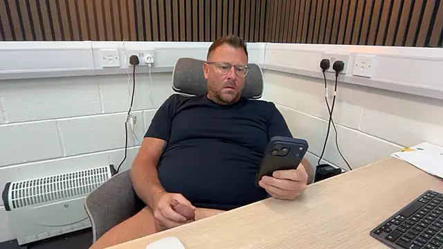 bilf1978 online show from 04-10-26, 06:29