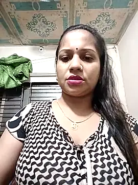 Snapshot of Payel_50 chatting on 06-22-26, 02:47 Payel 50 online show from 06-22-26, 02:47